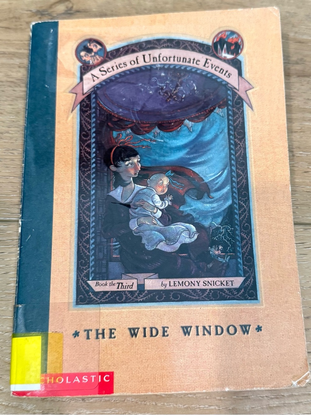 The Wide Window (A Series of Unfortunate Events, Book 3) by Lemony Snicket